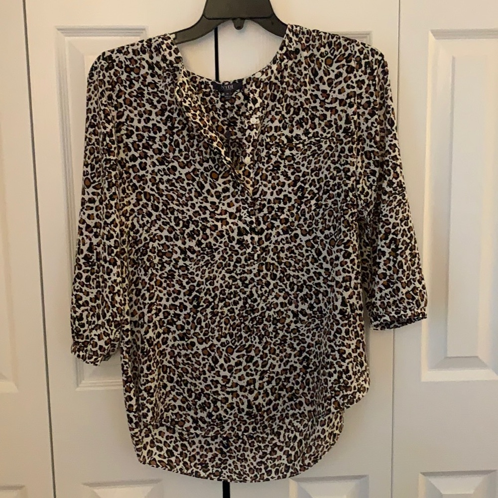 BRAND NEW NYDJ top size M